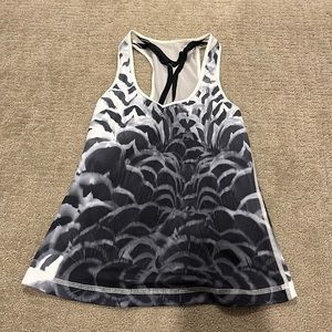 Grey/black/white patterned lululemon tank top with built in sports bra